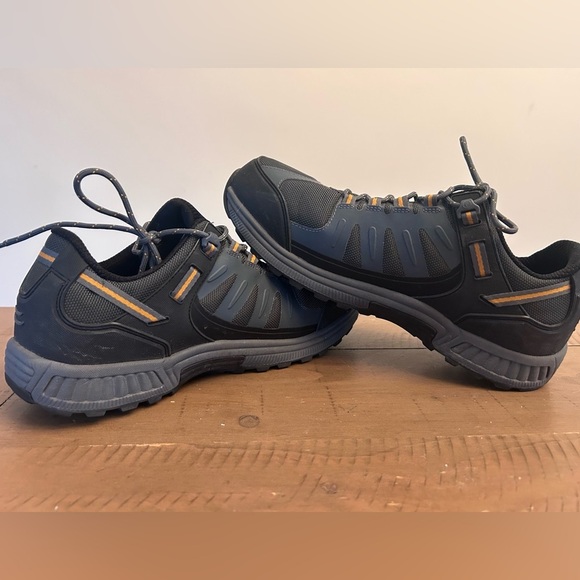 Orthofeet Men’s Gray Waterproof Hiking Shoes - Size 11.5 main image 10